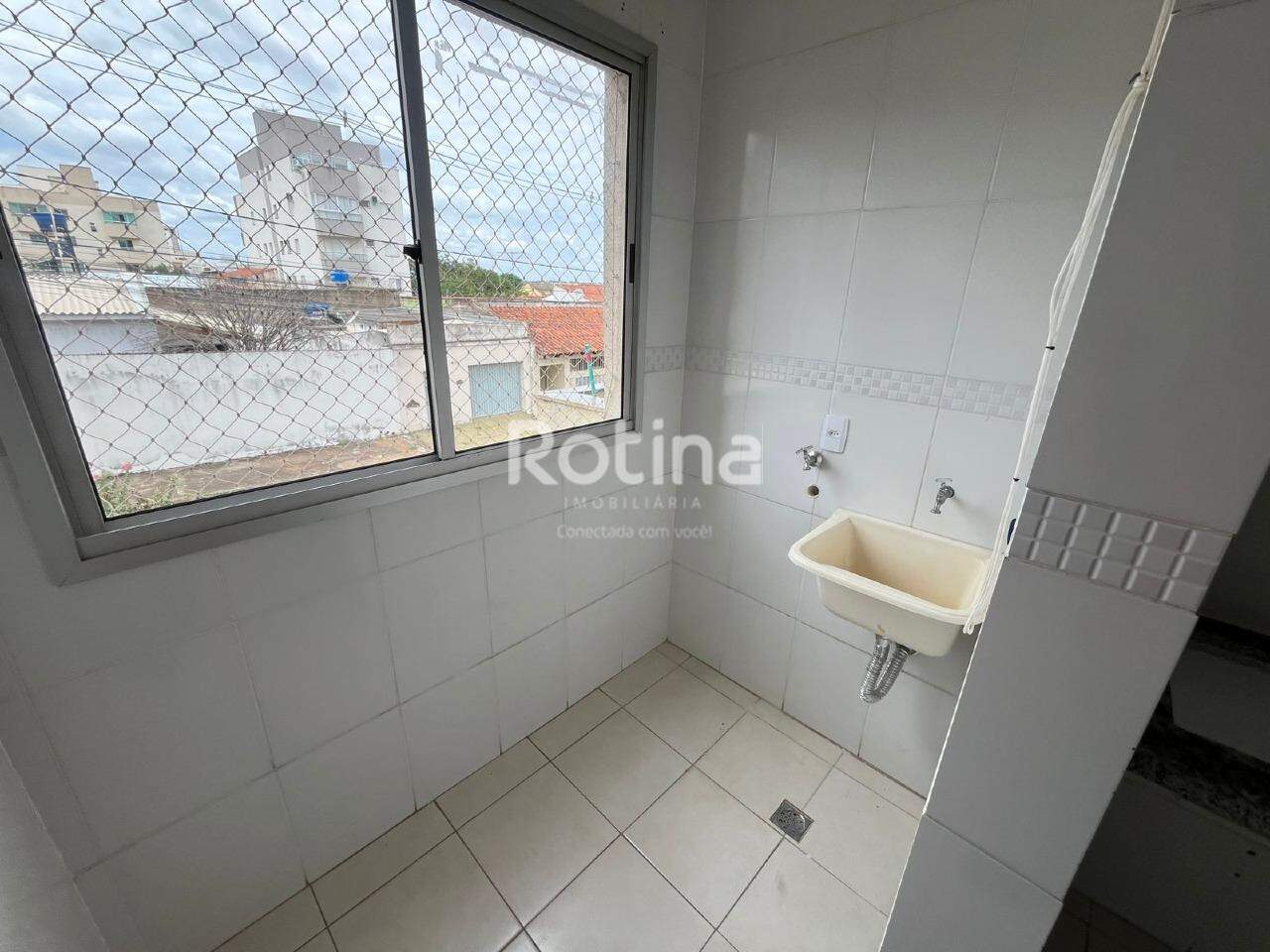 Apartamento para alugar, 2 quartos em Uberlândia no bairro Santa Mônica no valor de R$ 1.500,00 - Rotina Imobiliária: 
