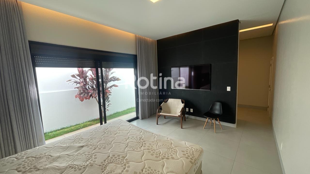 Casa para alugar, 3 quartos em Uberlândia no bairro Gávea no valor de R$ 10.000,00 - Rotina Imobiliária: 