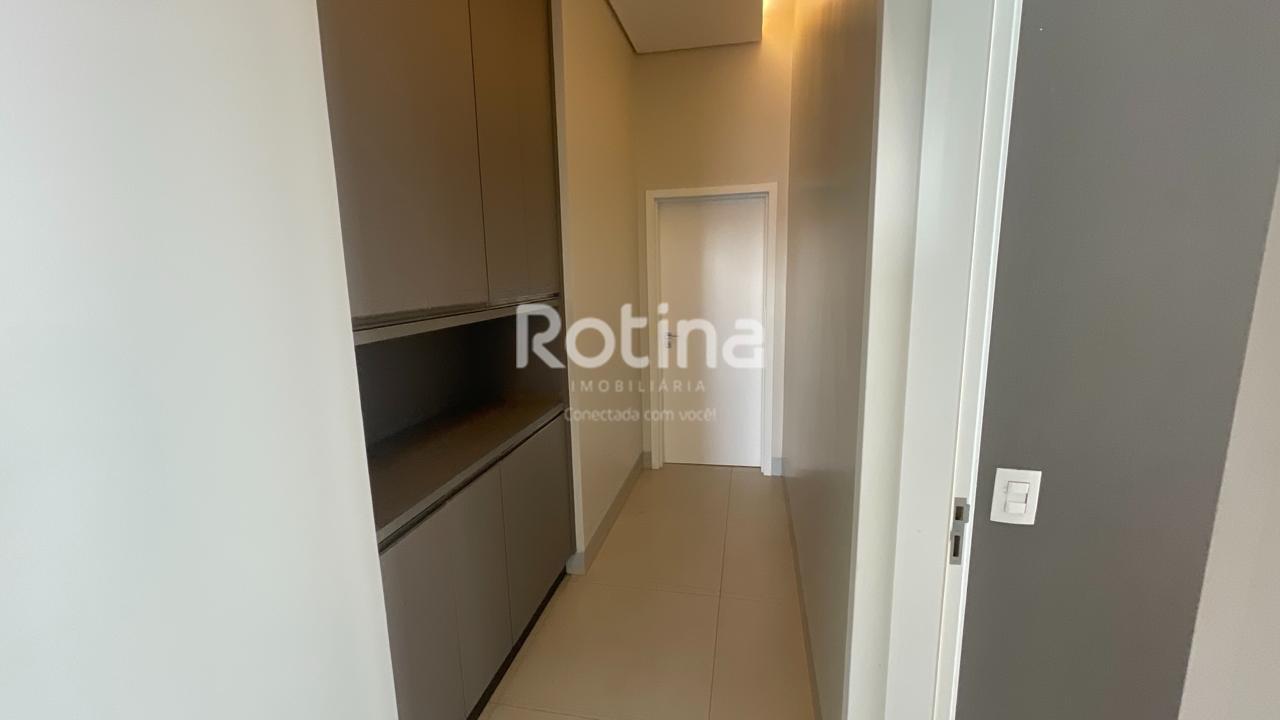 Casa para alugar, 3 quartos em Uberlândia no bairro Gávea no valor de R$ 12.000,00 - Rotina Imobiliária: 