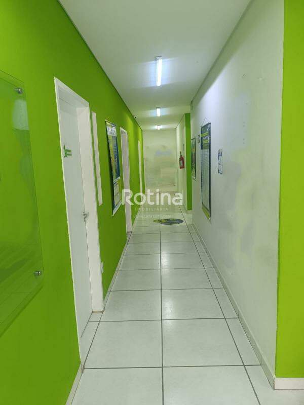 Comercial à venda, em Uberlândia no bairro Santa Mônica no valor de R$ 2.500.000,00 - Rotina Imobiliária: 