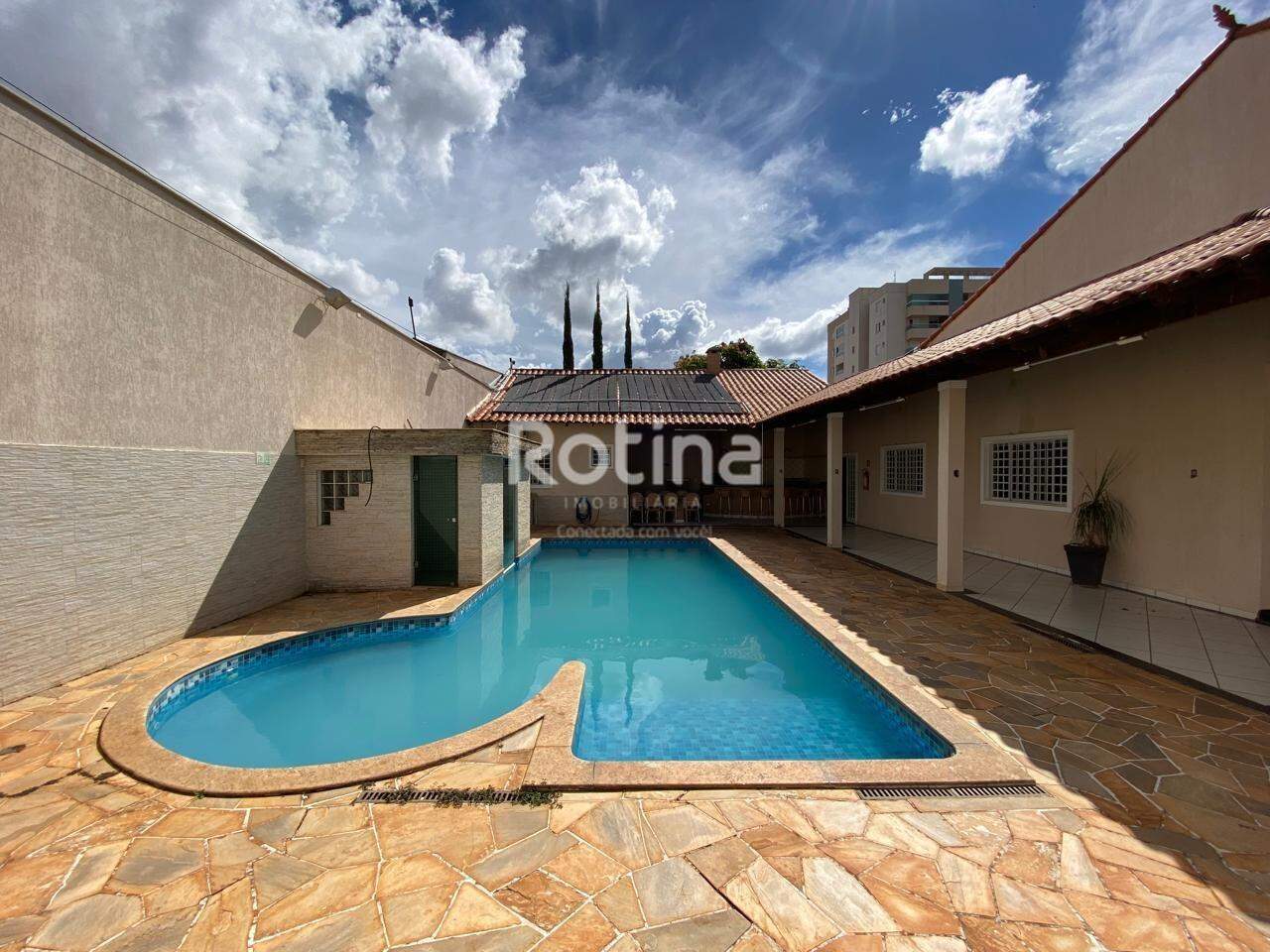 Casa Comercial para alugar, 5 quartos em Uberlândia no bairro Santa Mônica no valor de R$ 10.000,00 - Rotina Imobiliária: 