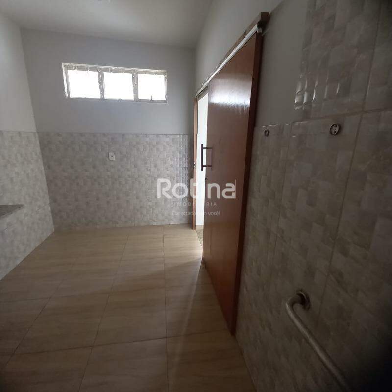 Casa à venda, 4 quartos em Uberlândia no bairro Osvaldo Rezende no valor de R$ 370.000,00 - Rotina Imobiliária: 