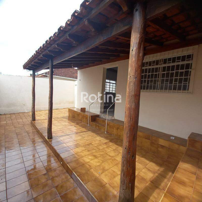 Casa à venda, 4 quartos em Uberlândia no bairro Osvaldo Rezende no valor de R$ 370.000,00 - Rotina Imobiliária: 