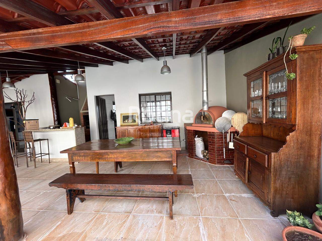 Casa à venda, 3 quartos em Uberlândia no bairro Morada da Colina no valor de R$ 1.500.000,00 - Rotina Imobiliária: 