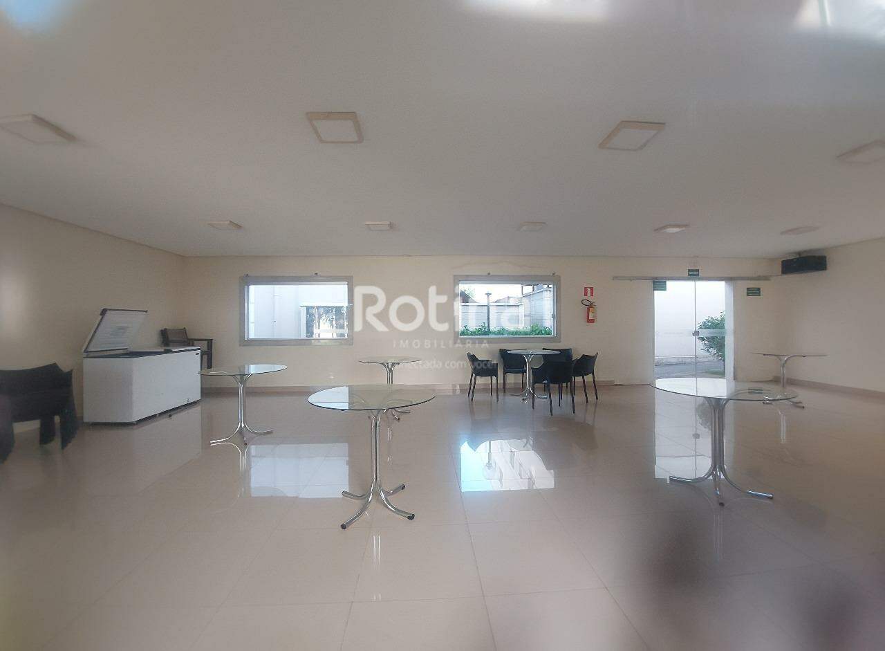 Apartamento para alugar, em Uberlândia no bairro Shopping Park no valor de R$ 1.300,00 - Rotina Imobiliária: 