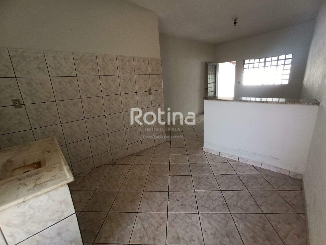 Casa para alugar, 2 quartos em Uberlândia no bairro Vigilato Pereira no valor de R$ 1.350,00 - Rotina Imobiliária: 