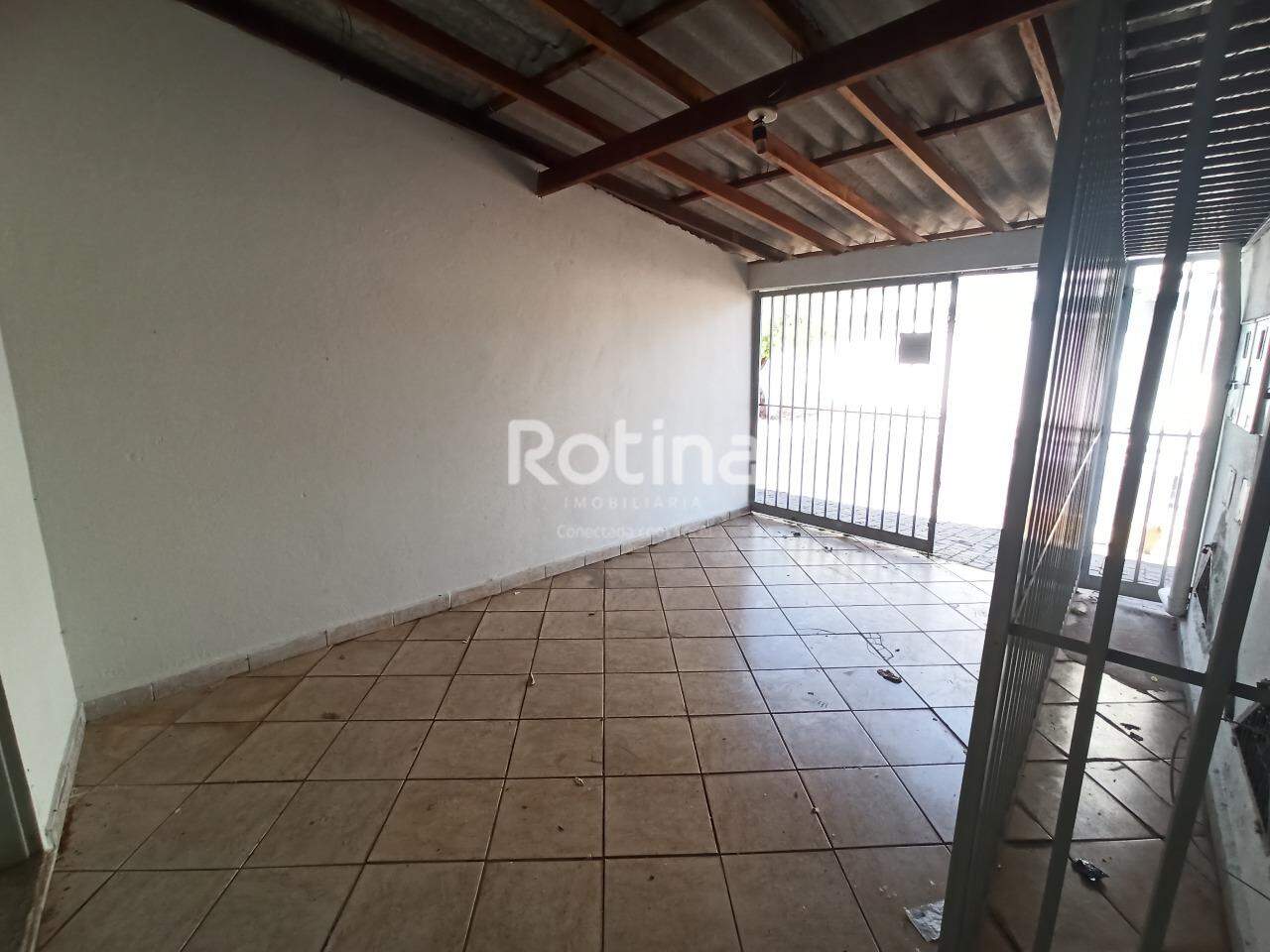 Casa para alugar, 2 quartos em Uberlândia no bairro Vigilato Pereira no valor de R$ 1.350,00 - Rotina Imobiliária: 