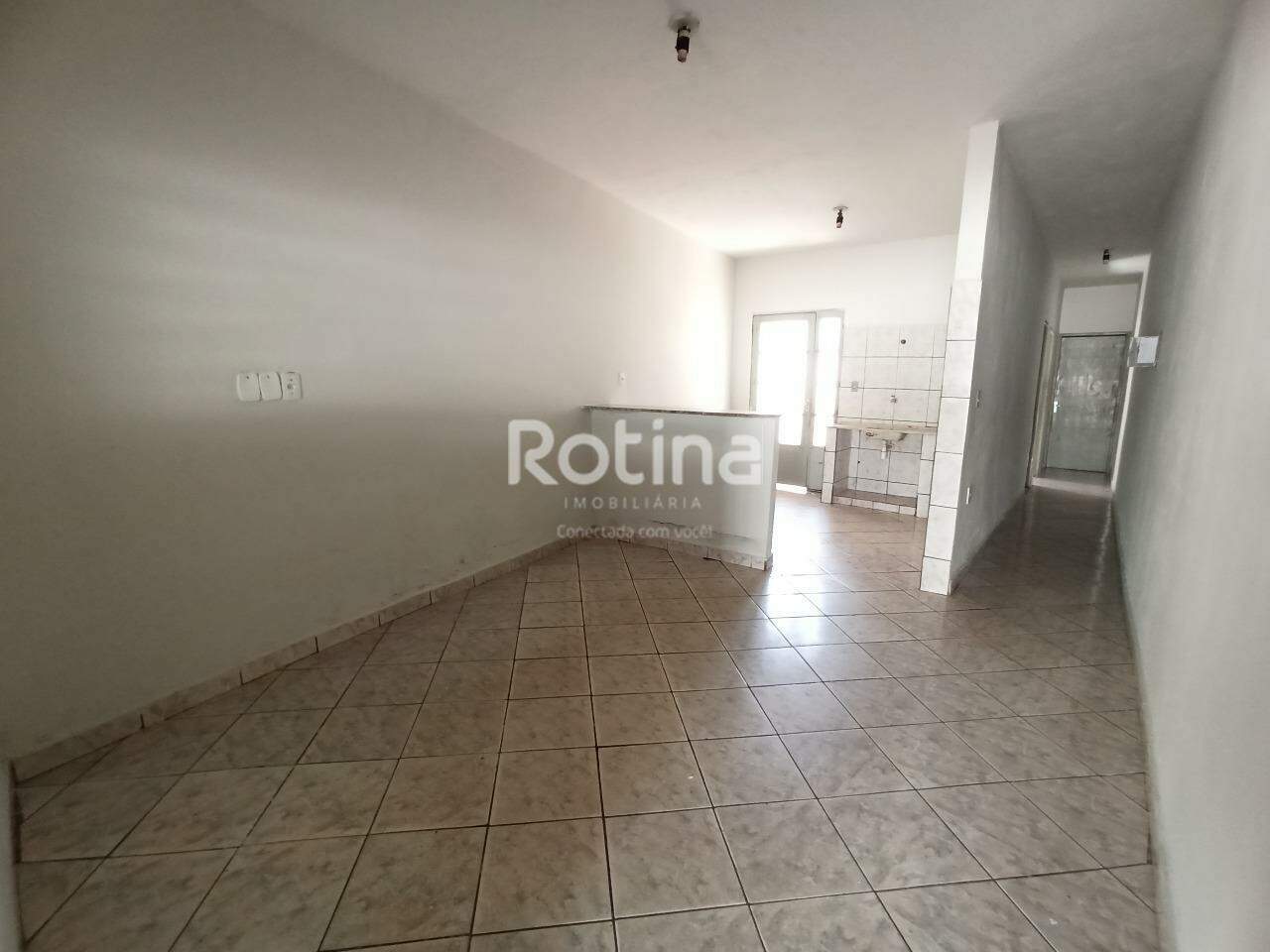 Casa para alugar, 2 quartos em Uberlândia no bairro Vigilato Pereira no valor de R$ 1.350,00 - Rotina Imobiliária: 