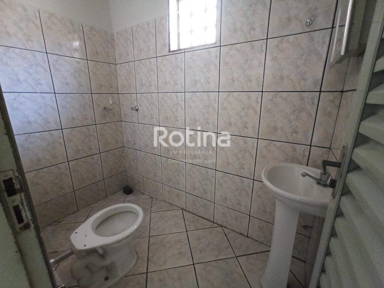 Casa para alugar, 2 quartos em Uberlândia no bairro Vigilato Pereira no valor de R$ 1.350,00 - Rotina Imobiliária: 