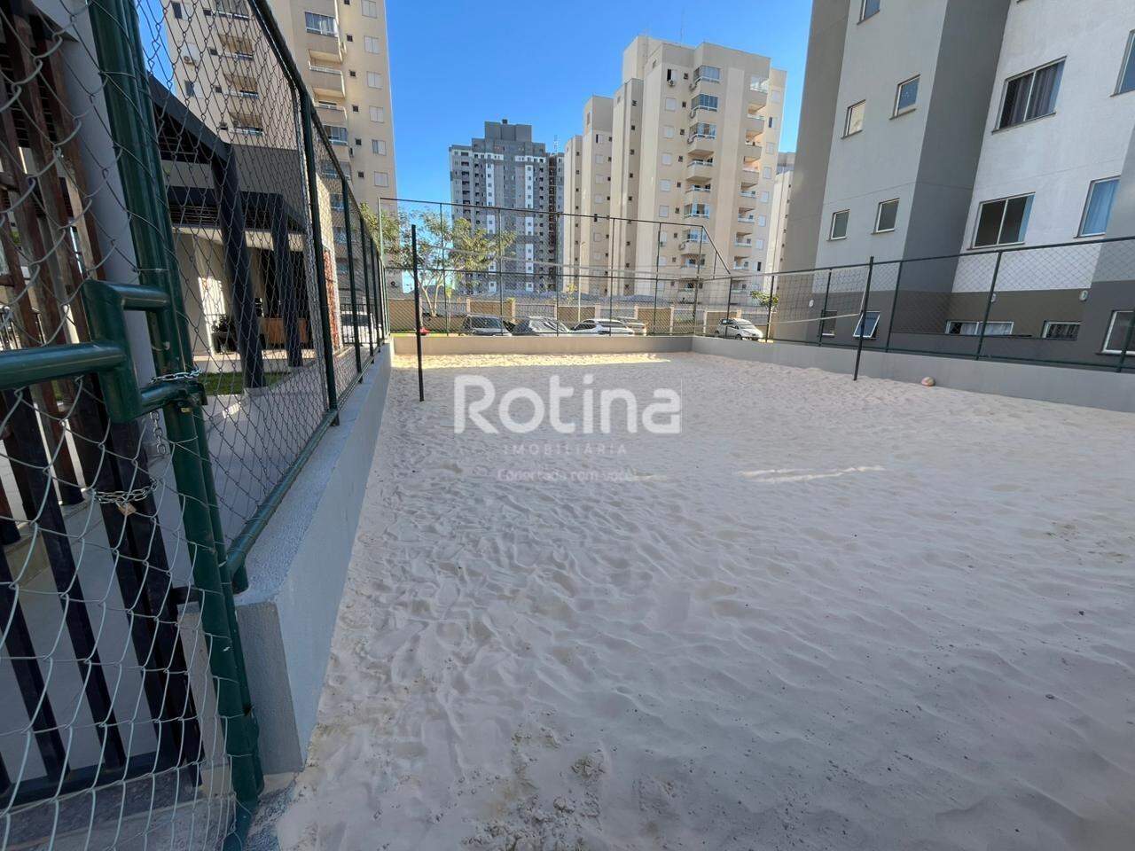 Apartamento para alugar, em Uberlândia no bairro Jardim Inconfidência no valor de R$ 1.500,00 - Rotina Imobiliária: 