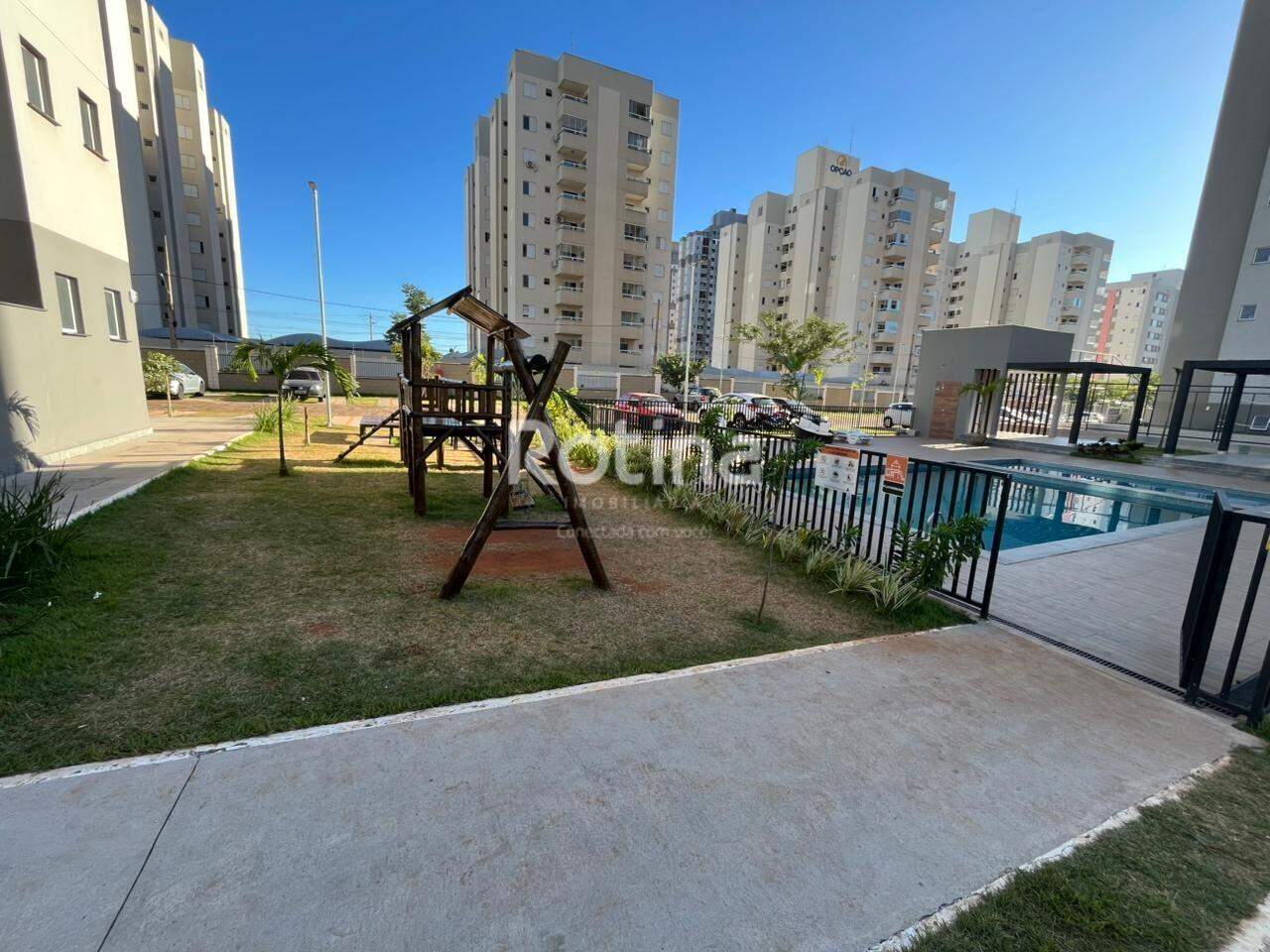 Apartamento para alugar, em Uberlândia no bairro Jardim Inconfidência no valor de R$ 1.500,00 - Rotina Imobiliária: 