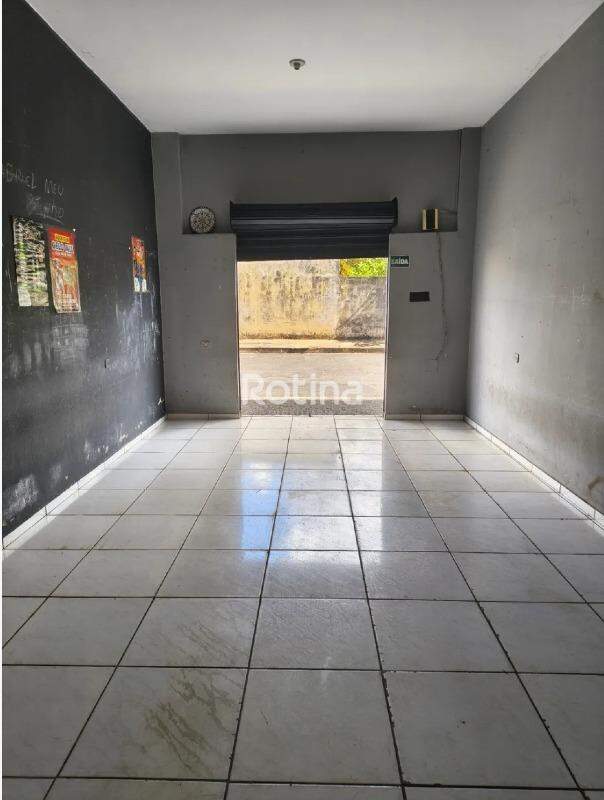 Comercial para alugar, em Uberlândia no bairro Minas Gerais no valor de R$ 800,00 - Rotina Imobiliária: 