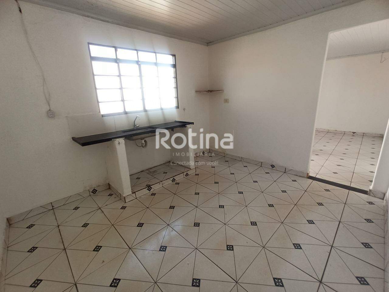 Casa para alugar, 2 quartos em Uberlândia no bairro São Jorge no valor de R$ 2.000,00 - Rotina Imobiliária: 