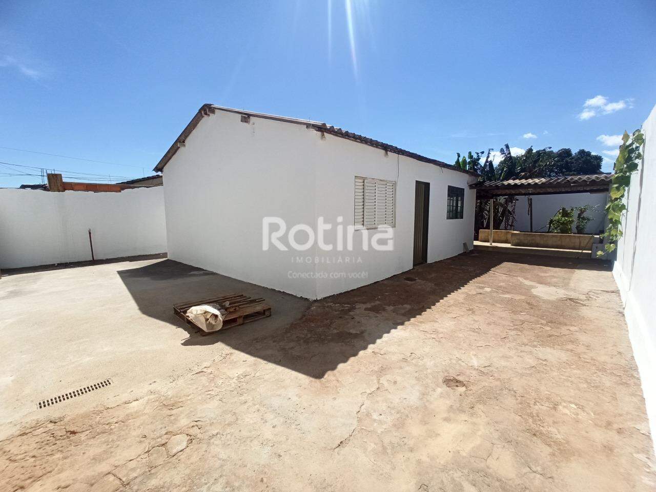 Casa para alugar, 2 quartos em Uberlândia no bairro São Jorge no valor de R$ 2.000,00 - Rotina Imobiliária: 