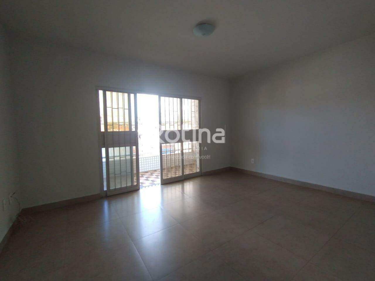 Apartamento para alugar, 4 quartos em Uberlândia no bairro Martins no valor de R$ 2.250,00 - Rotina Imobiliária: 