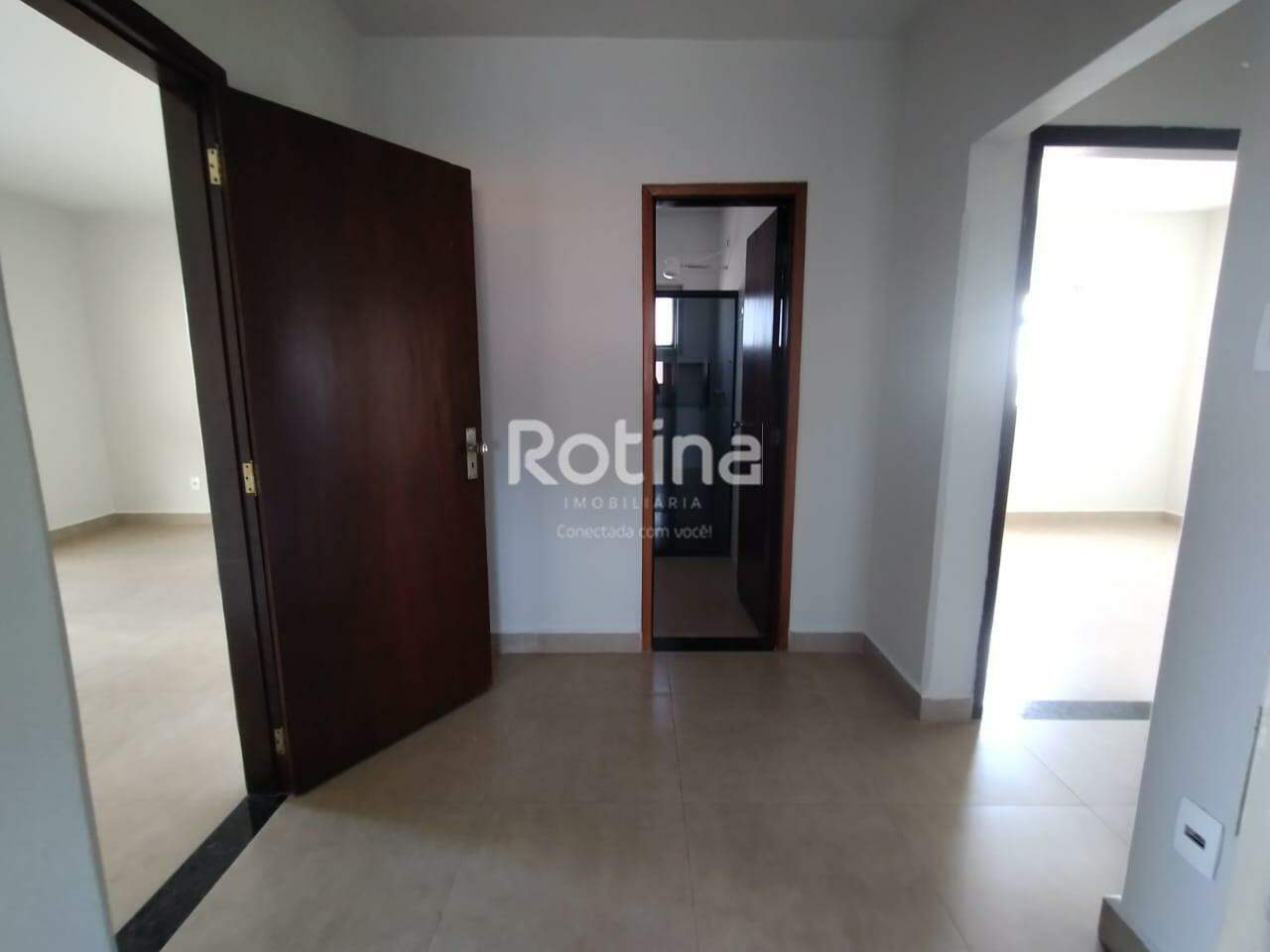 Apartamento para alugar, 4 quartos em Uberlândia no bairro Martins no valor de R$ 2.250,00 - Rotina Imobiliária: 