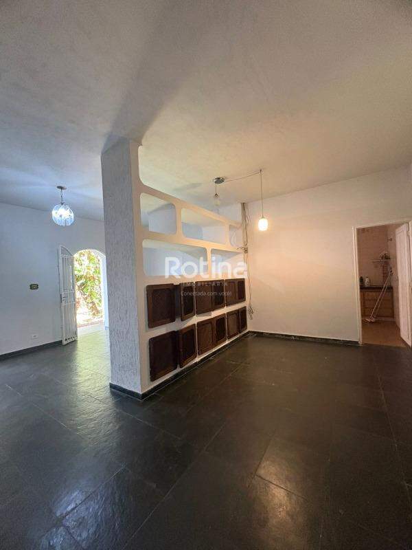 Casa para alugar, 3 quartos em Uberlândia no bairro Saraiva no valor de R$ 5.500,00 - Rotina Imobiliária: 