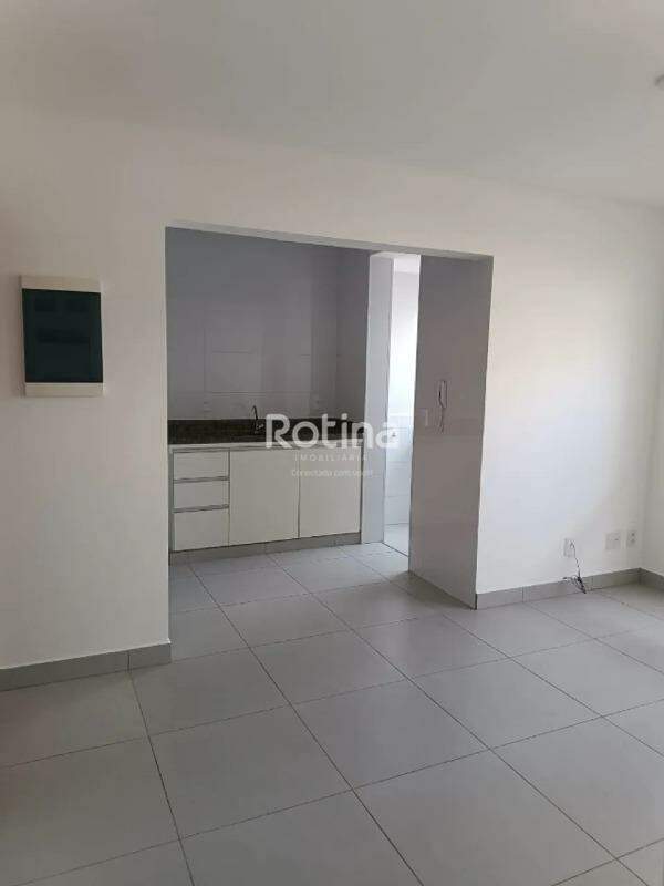 Apartamento para alugar, 2 quartos em Uberlândia no bairro Umuarama no valor de R$ 2.200,00 - Rotina Imobiliária: 