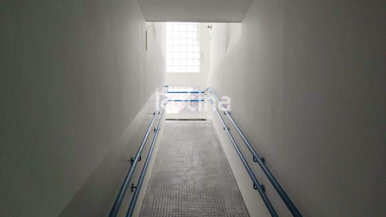 Comercial para alugar, em Uberlândia no bairro Santa Mônica no valor de R$ 9.500,00 - Rotina Imobiliária: 