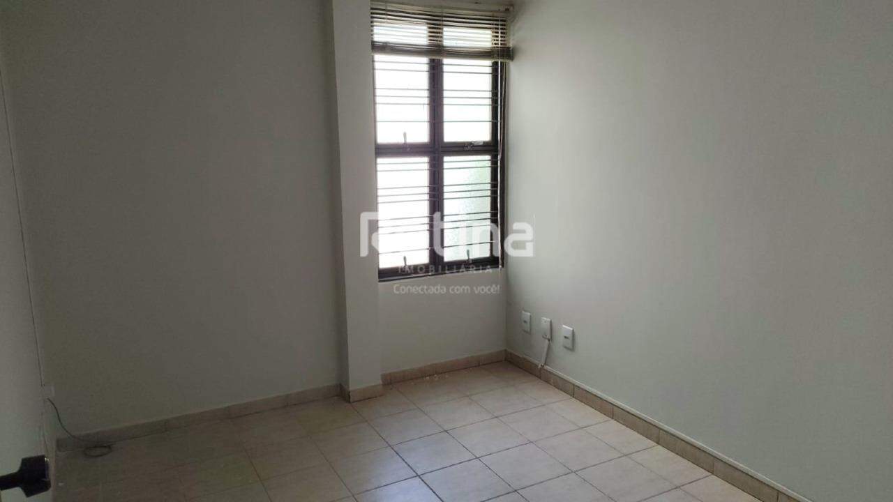 Comercial para alugar, em Uberlândia no bairro Santa Mônica no valor de R$ 9.500,00 - Rotina Imobiliária: 