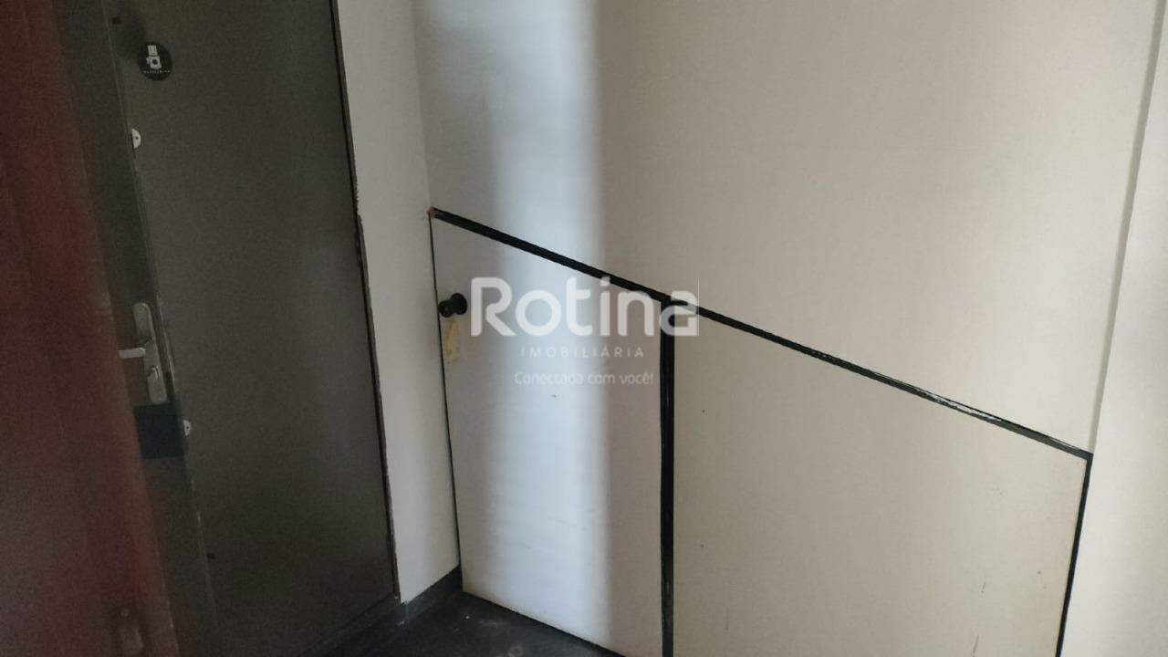 Comercial para alugar, em Uberlândia no bairro Santa Mônica no valor de R$ 9.500,00 - Rotina Imobiliária: 