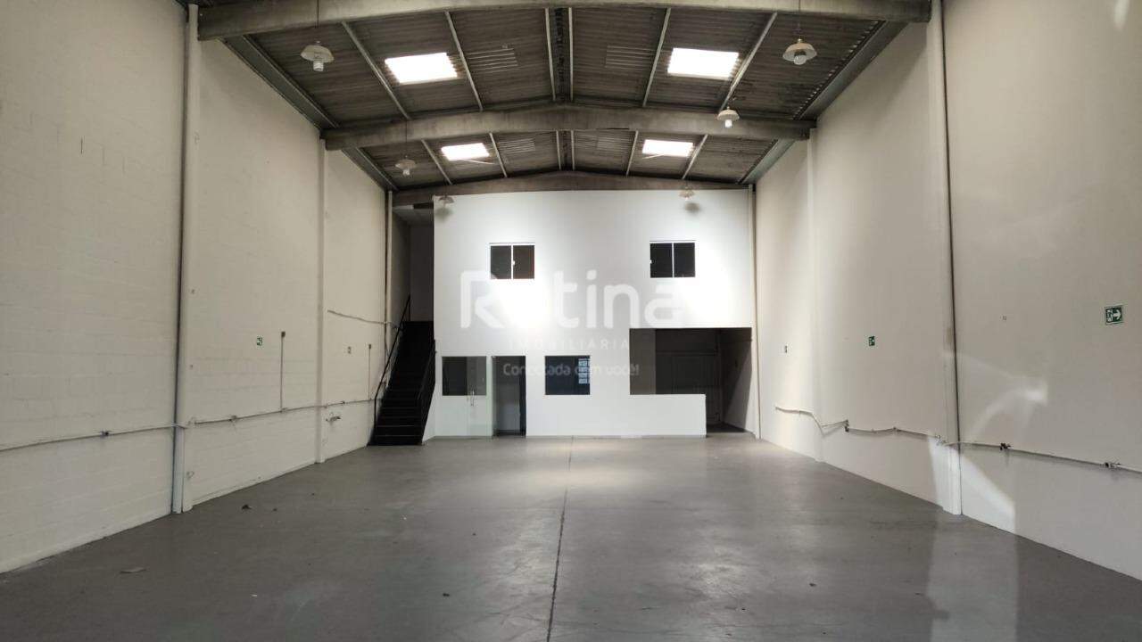 Galpão para alugar, em Uberlândia no bairro Daniel Fonseca no valor de R$ 6.000,00 - Rotina Imobiliária: 