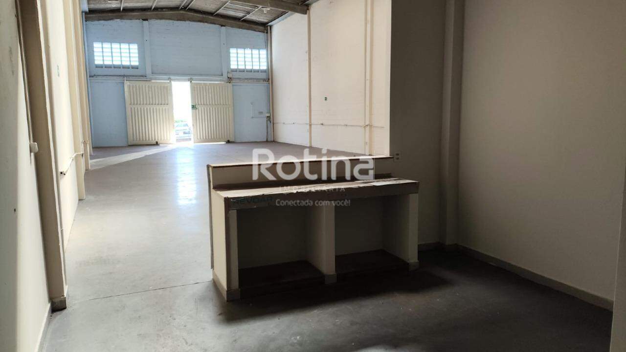 Galpão para alugar, em Uberlândia no bairro Daniel Fonseca no valor de R$ 6.000,00 - Rotina Imobiliária: 