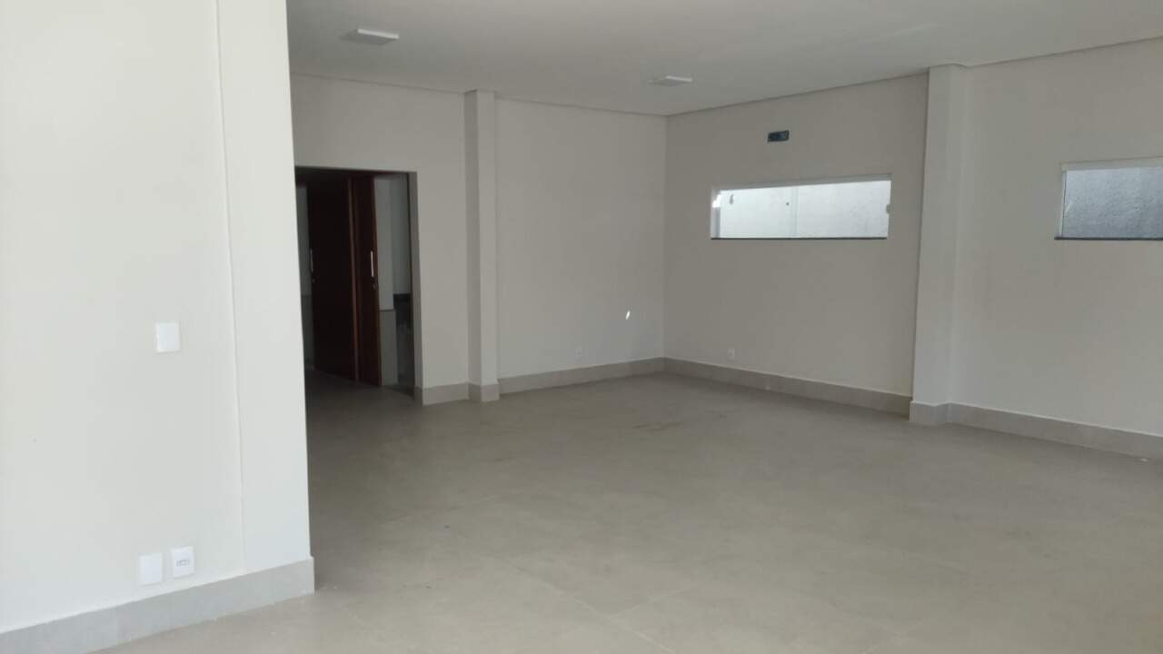 Comercial para alugar, em Uberlândia no bairro Martins no valor de R$ 7.500,00 - Rotina Imobiliária: 