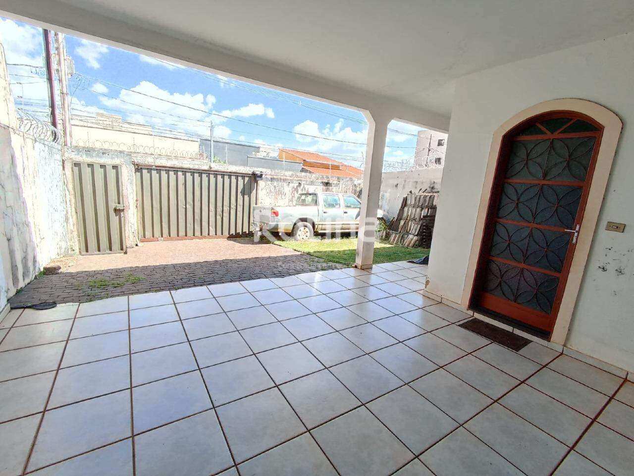 Casa à venda, 3 quartos em Uberlândia no bairro Brasil no valor de R$ 580.000,00 - Rotina Imobiliária: 