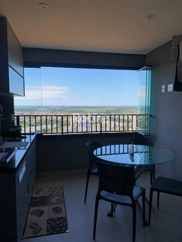 Apartamento para alugar, 3 quartos em Uberlândia no bairro Jardim Sul no valor de R$ 6.500,00 - Rotina Imobiliária: 