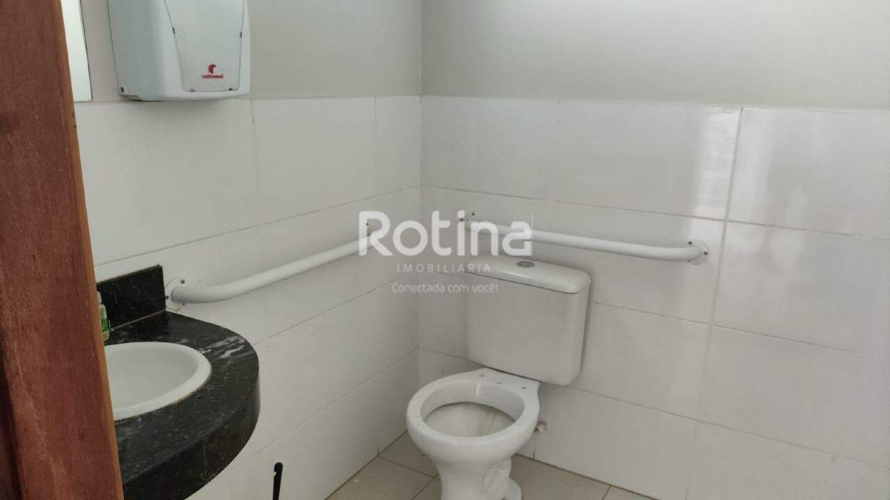 Comercial para alugar, em Uberlândia no bairro Saraiva no valor de R$ 2.800,00 - Rotina Imobiliária: 