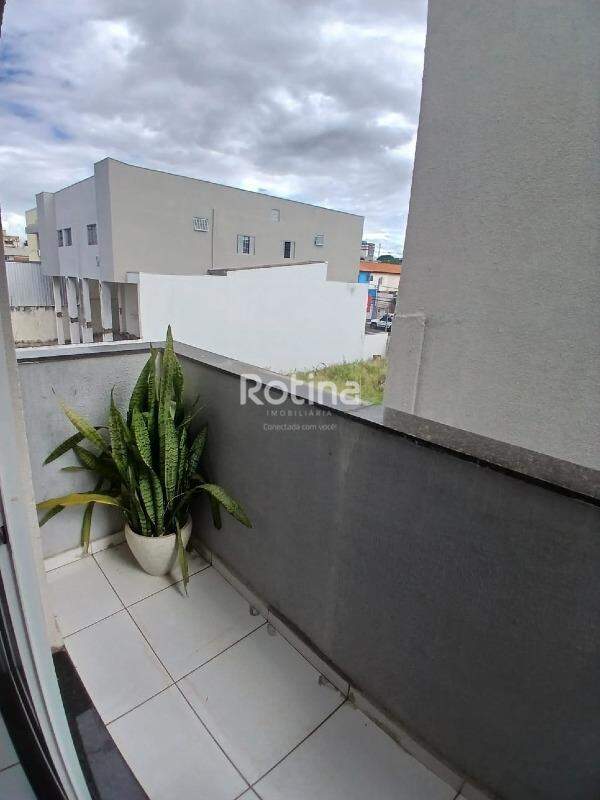Apartamento à venda, 2 quartos em Uberlândia no bairro Santa Mônica no valor de R$ 325.000,00 - Rotina Imobiliária: 