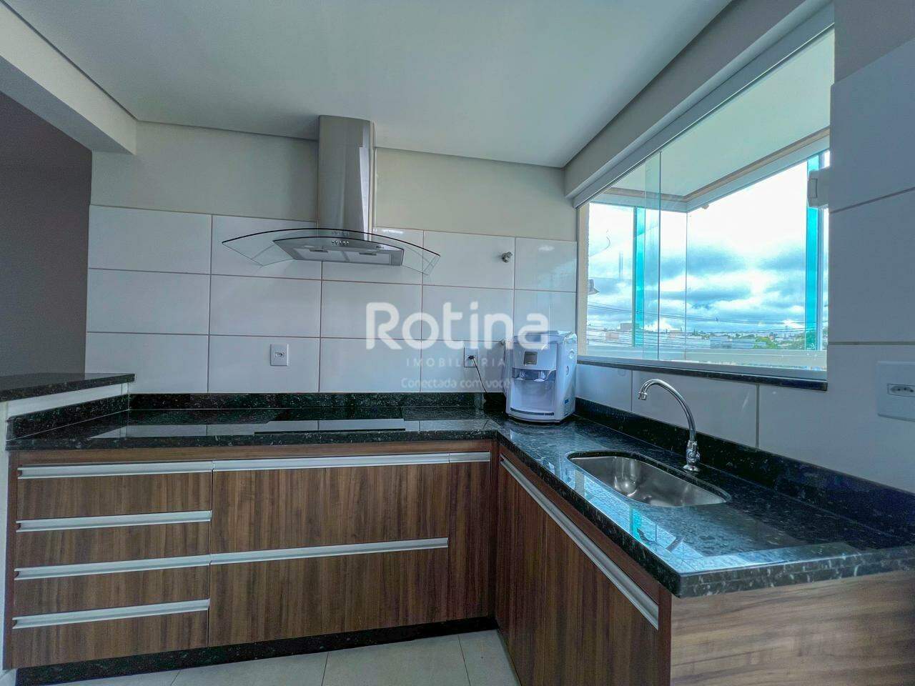 Apartamento para alugar, 2 quartos em Uberlândia no bairro Bosque dos Buritis no valor de R$ 2.500,00 - Rotina Imobiliária: 