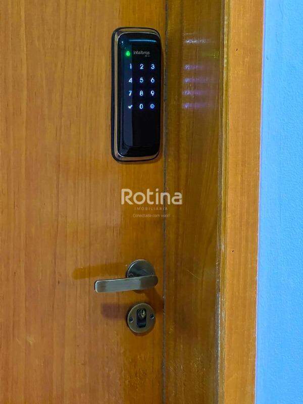 Apartamento para alugar, 2 quartos em Uberlândia no bairro Bosque dos Buritis no valor de R$ 2.500,00 - Rotina Imobiliária: 