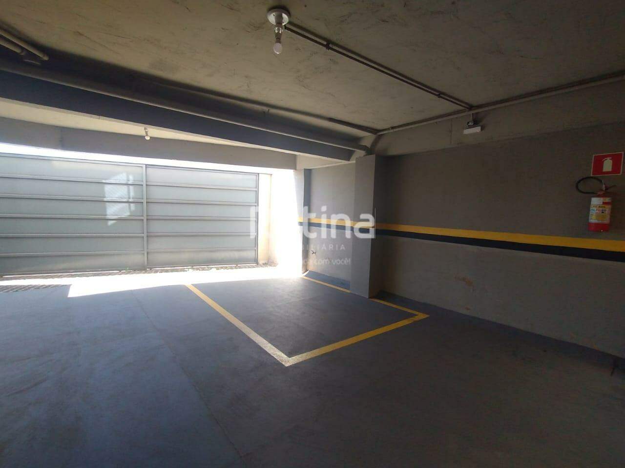 Apartamento para alugar, 2 quartos em Uberlândia no bairro Taiaman no valor de R$ 900,00 - Rotina Imobiliária: 