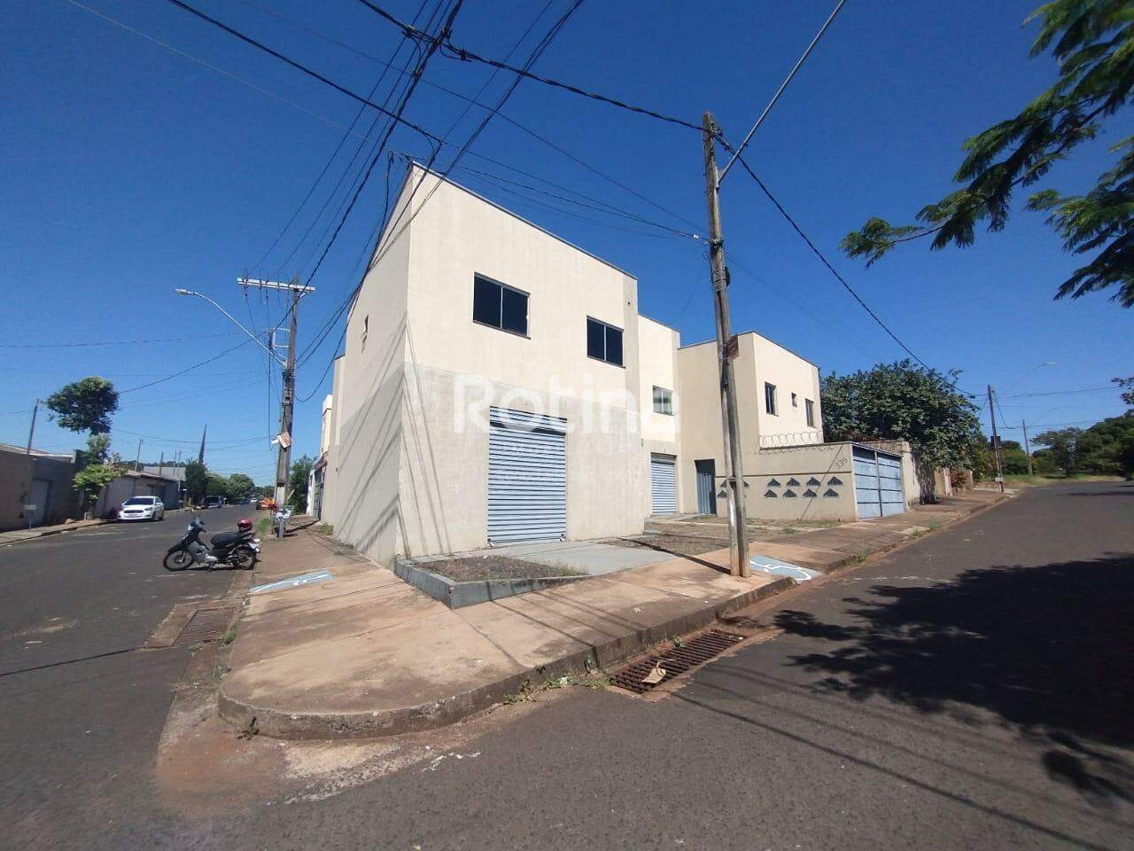 Apartamento para alugar, 2 quartos em Uberlândia no bairro Taiaman no valor de R$ 900,00 - Rotina Imobiliária: 
