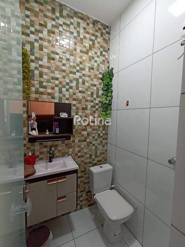 Casa à venda, 4 quartos em Uberlândia no bairro Guarani no valor de R$ 450.000,00 - Rotina Imobiliária: 