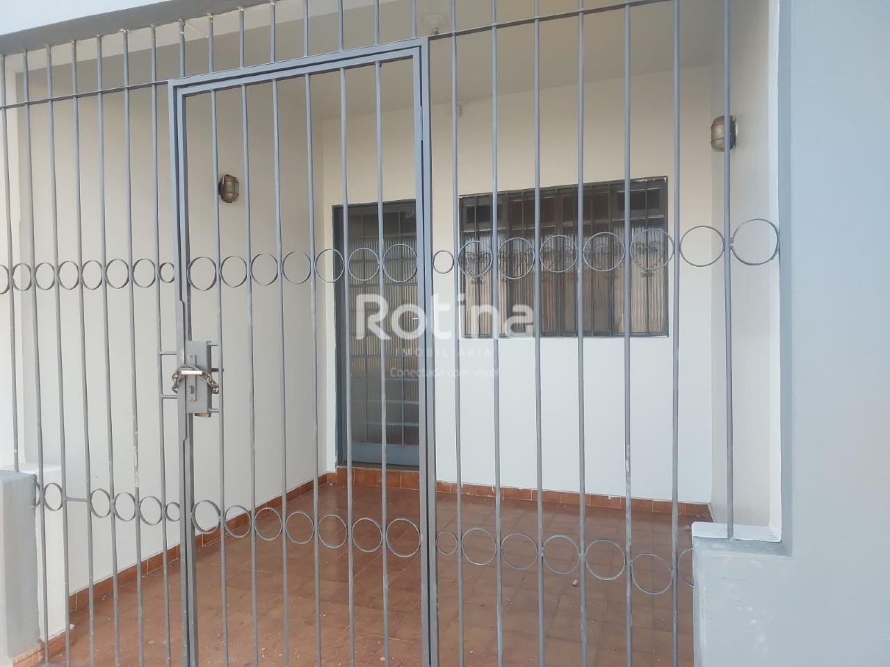 Casa para alugar, 3 quartos em Uberlândia no bairro Brasil no valor de R$ 2.500,00 - Rotina Imobiliária: 
