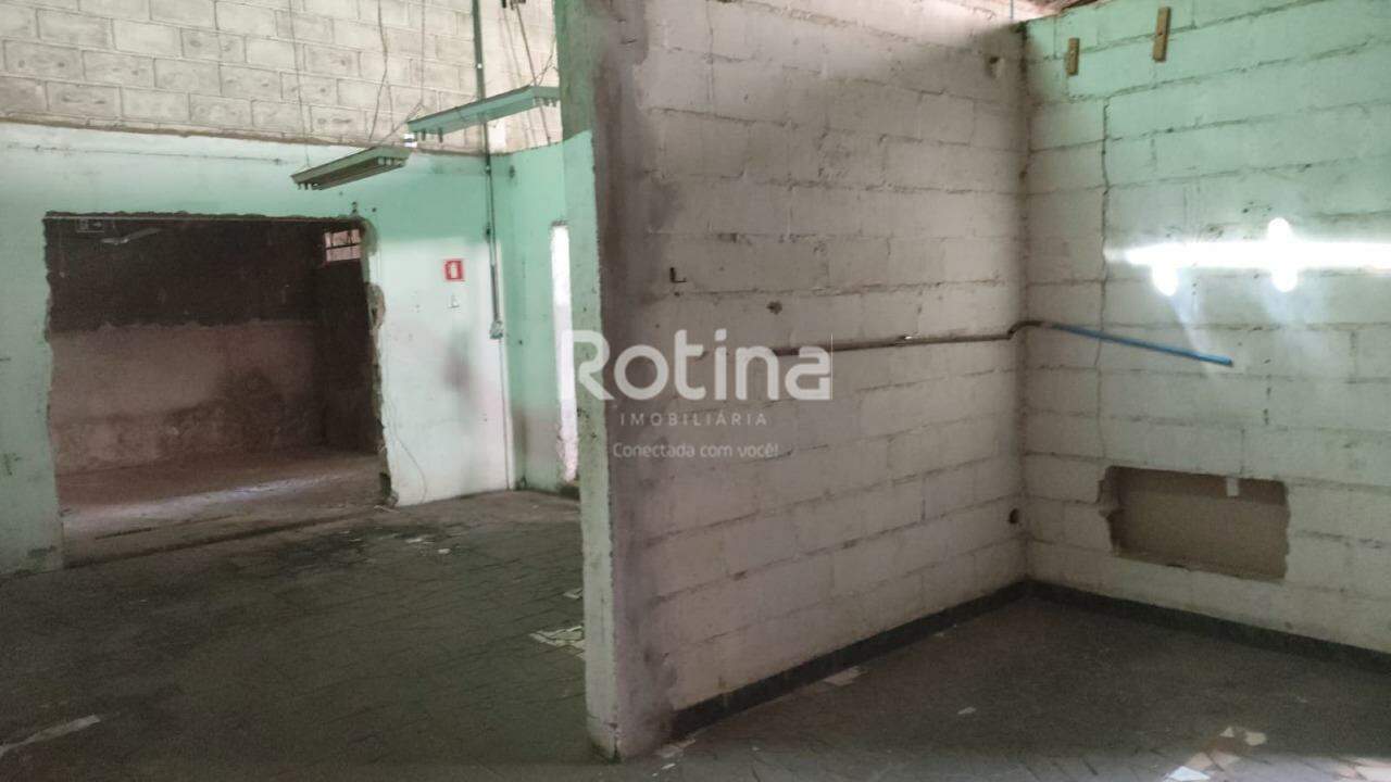 Galpão para alugar, em Uberlândia no bairro Segismundo Pereira no valor de R$ 7.900,00 - Rotina Imobiliária: 