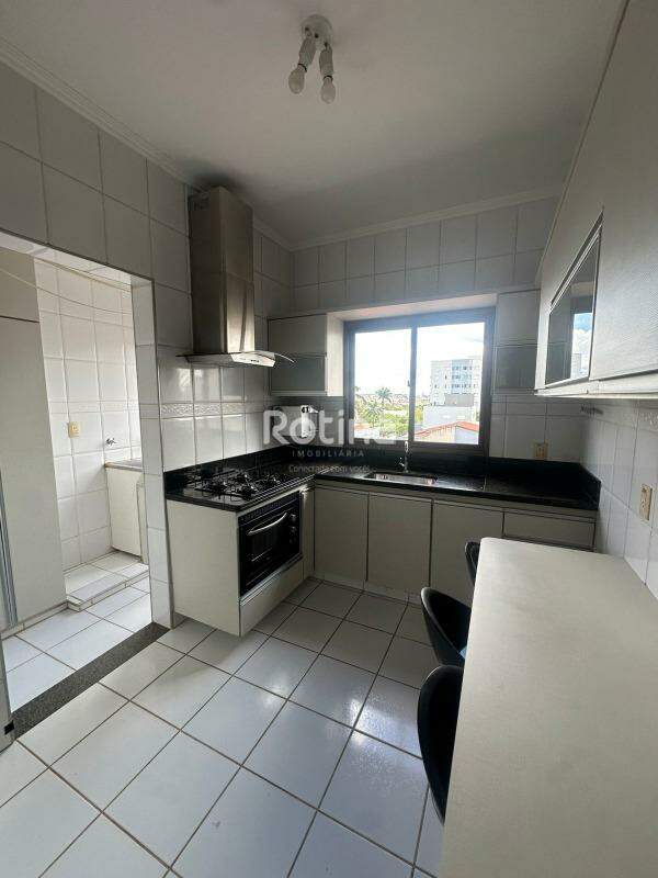 Apartamento à venda, 3 quartos em Uberlândia no bairro Santa Mônica no valor de R$ 425.000,00 - Rotina Imobiliária: 