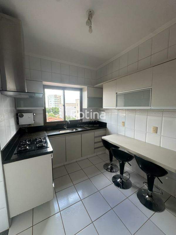 Apartamento à venda, 3 quartos em Uberlândia no bairro Santa Mônica no valor de R$ 425.000,00 - Rotina Imobiliária: 
