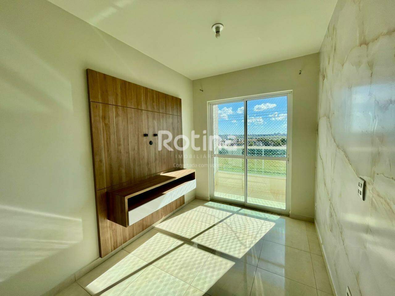Apartamento à venda, 3 quartos em Uberlândia no bairro Bosque dos Buritis no valor de R$ 400.000,00 - Rotina Imobiliária: 