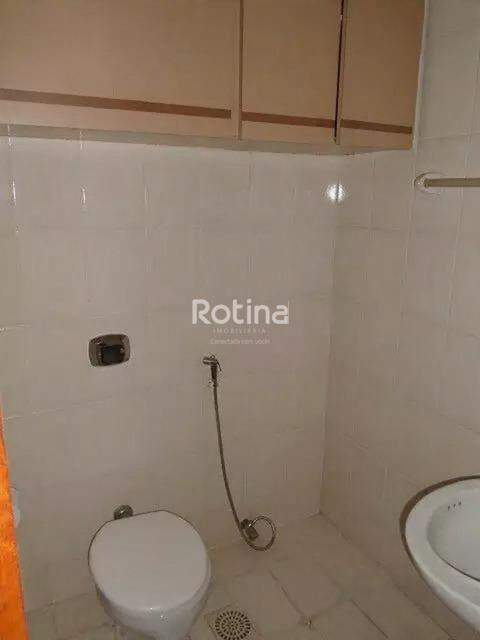Apartamento à venda, 2 quartos em Uberlândia no bairro Centro no valor de R$ 200.000,00 - Rotina Imobiliária: 