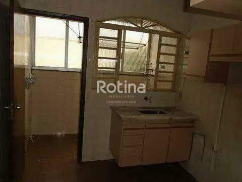 Apartamento à venda, 2 quartos em Uberlândia no bairro Centro no valor de R$ 200.000,00 - Rotina Imobiliária: 
