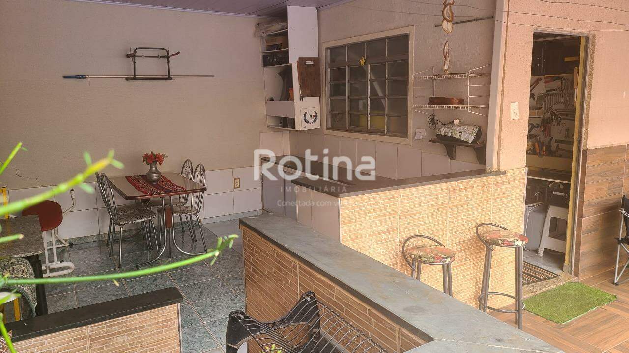Casa à venda, 5 quartos em Uberlândia no bairro Granada no valor de R$ 1.150.000,00 - Rotina Imobiliária: 
