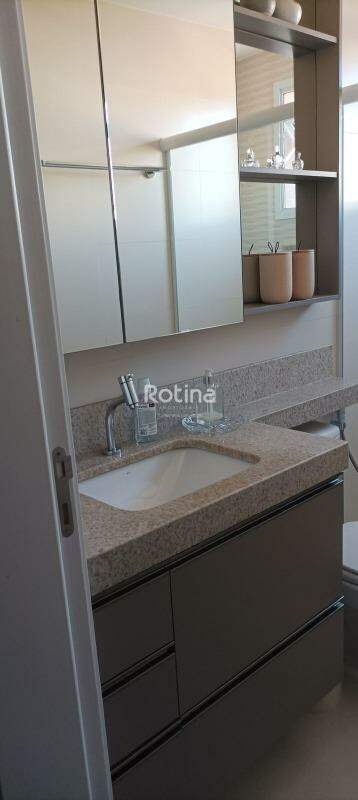 Apartamento à venda, 3 quartos em Uberlândia no bairro Patrimônio no valor de R$ 900.000,00 - Rotina Imobiliária: 
