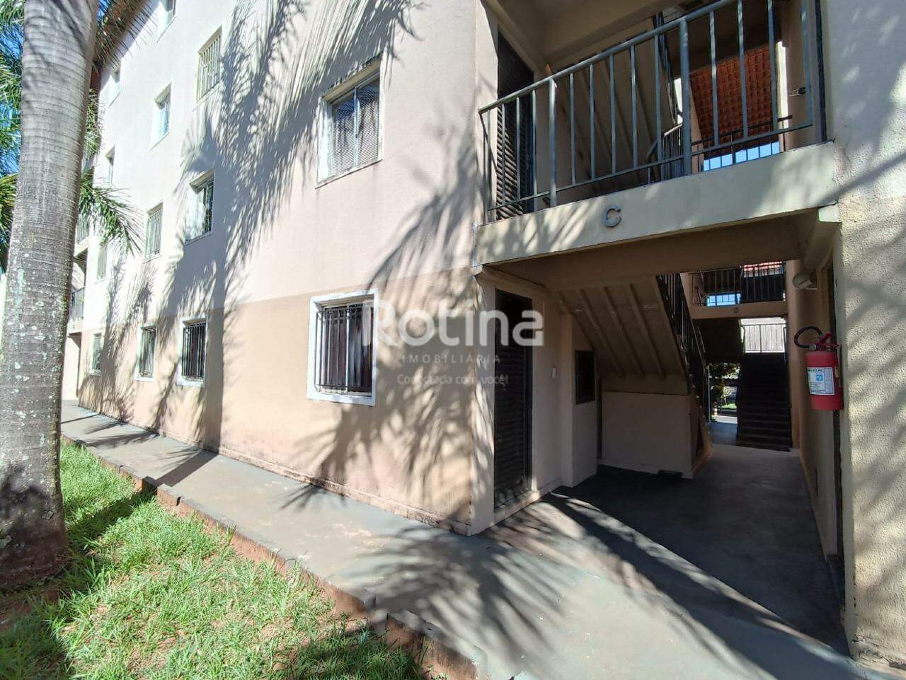 Apartamento à venda, 2 quartos em Uberlândia no bairro Chacaras Tubalina e Quartel no valor de R$ 175.000,00 - Rotina Imobiliária: 