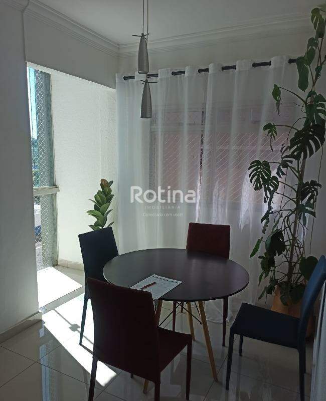 Apartamento à venda, 3 quartos em Uberlândia no bairro Santa Mônica no valor de R$ 450.000,00 - Rotina Imobiliária: 