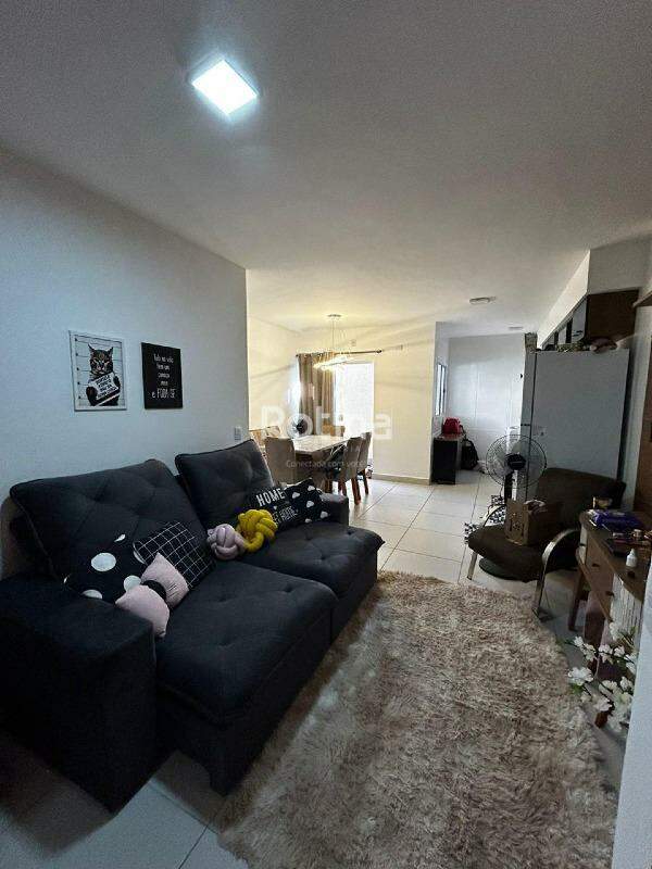 Apartamento à venda, 2 quartos em Uberlândia no bairro Portal do Vale no valor de R$ 335.000,00 - Rotina Imobiliária: 