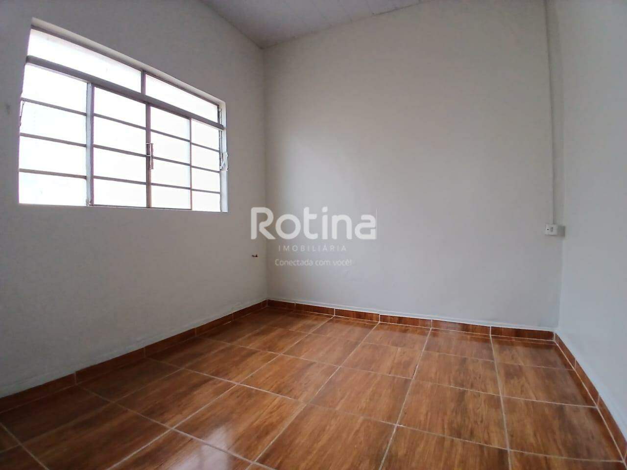 Casa Comercial para alugar, em Uberlândia no bairro Lídice no valor de R$ 2.500,00 - Rotina Imobiliária: 